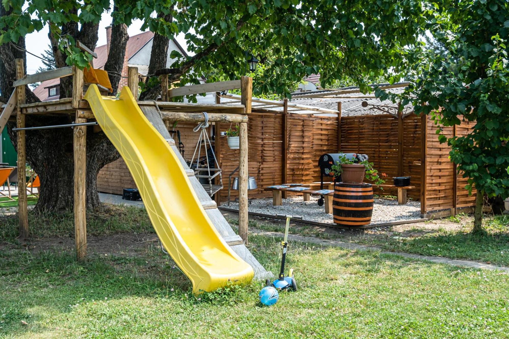 Apartamento Szürke Vendégház Balatonkenesén Exterior foto